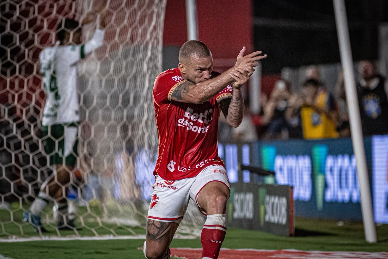 André Luís vive boa fase e quer manter sequência positiva no Vila Nova
