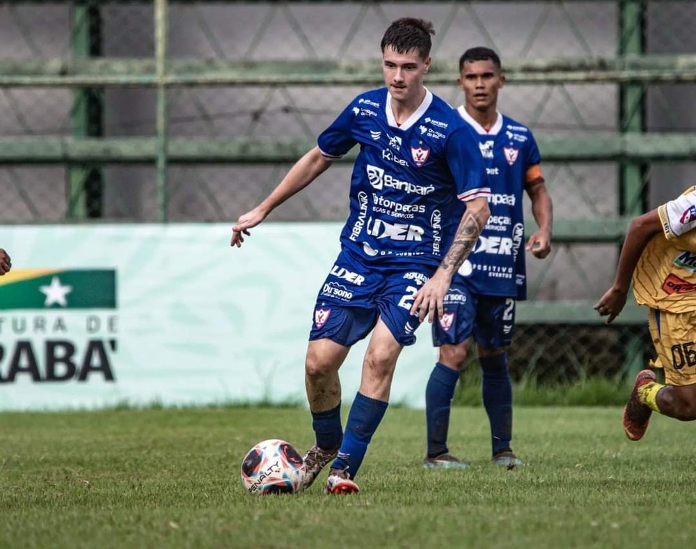 LUTO NO FUTEBOL! Jogador sofre infarto e falece antes de partida 