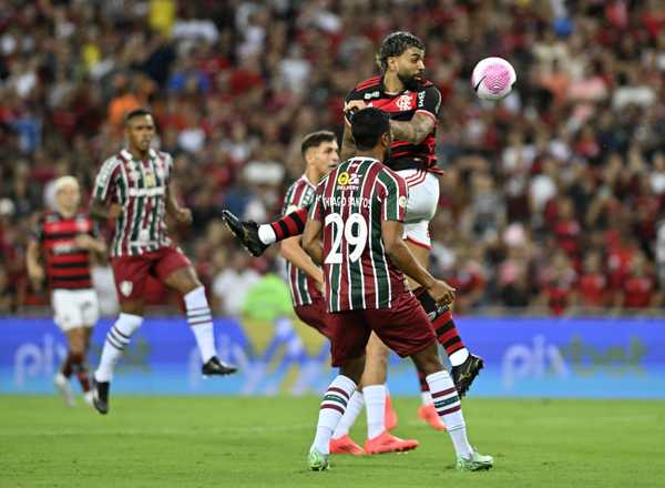 Flamengo de Ortiz foca no Corinthians para se reerguer no Brasileirão.