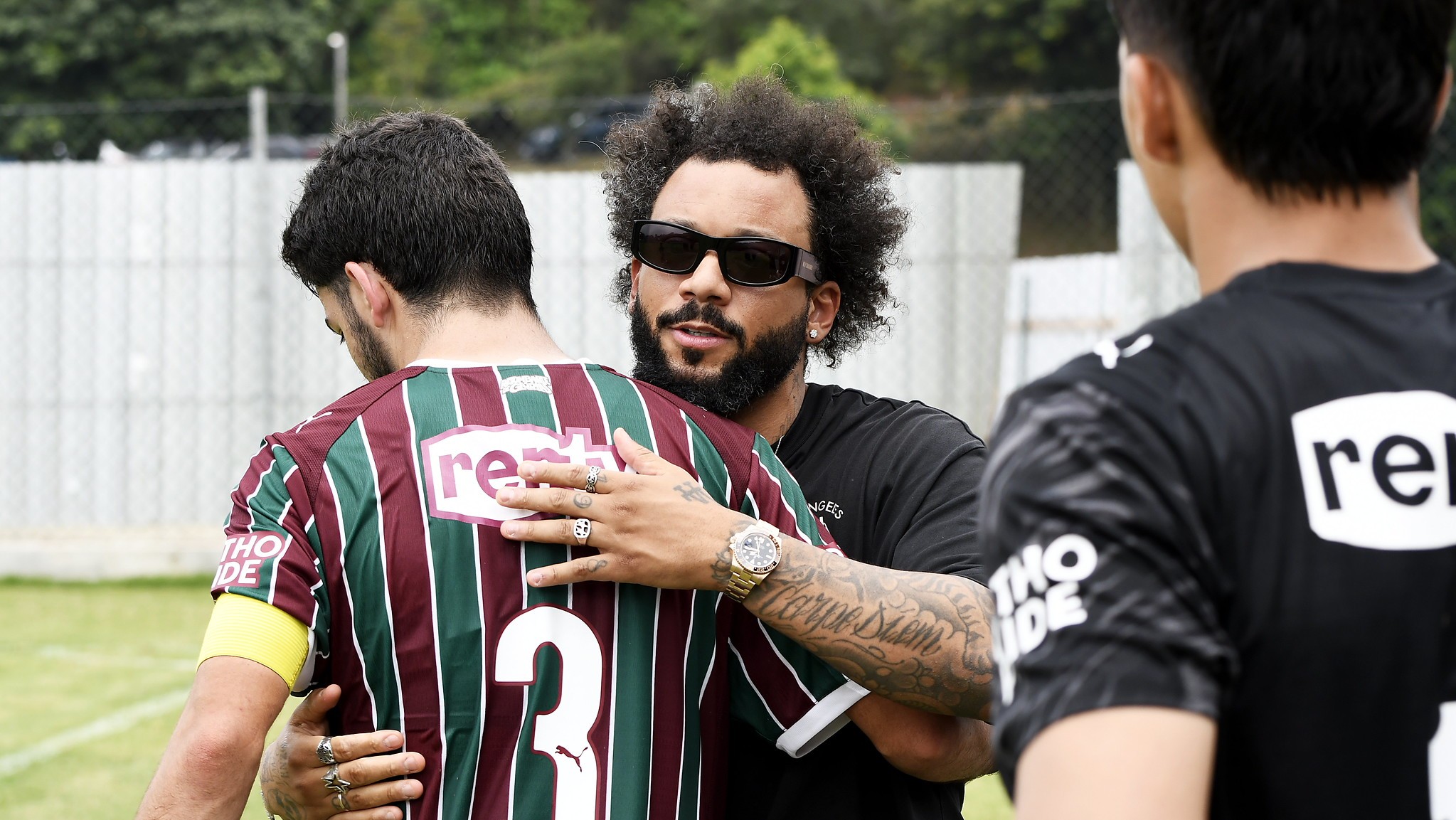 Marcelo e Thiago Neves prestigiam Fluminense x Bangu em Xerém durante Copa Rio Sub-20