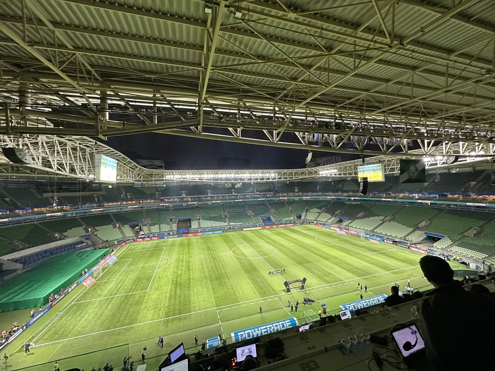 Palco para show montado no setor Gol Norte do Allianz Parque — Foto: Emilio Botta