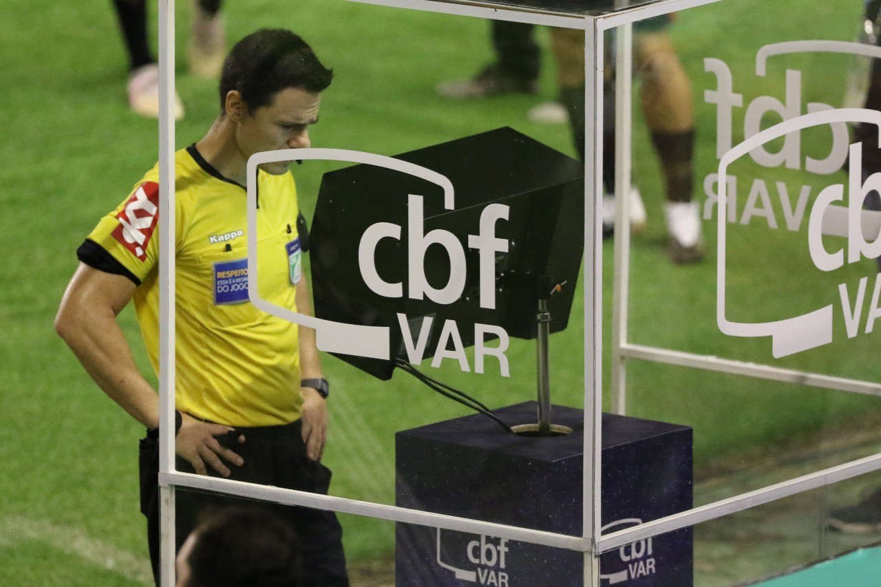 E o VAR na Série D? Saiba quando tecnologia começa a ser utilizada neste ano