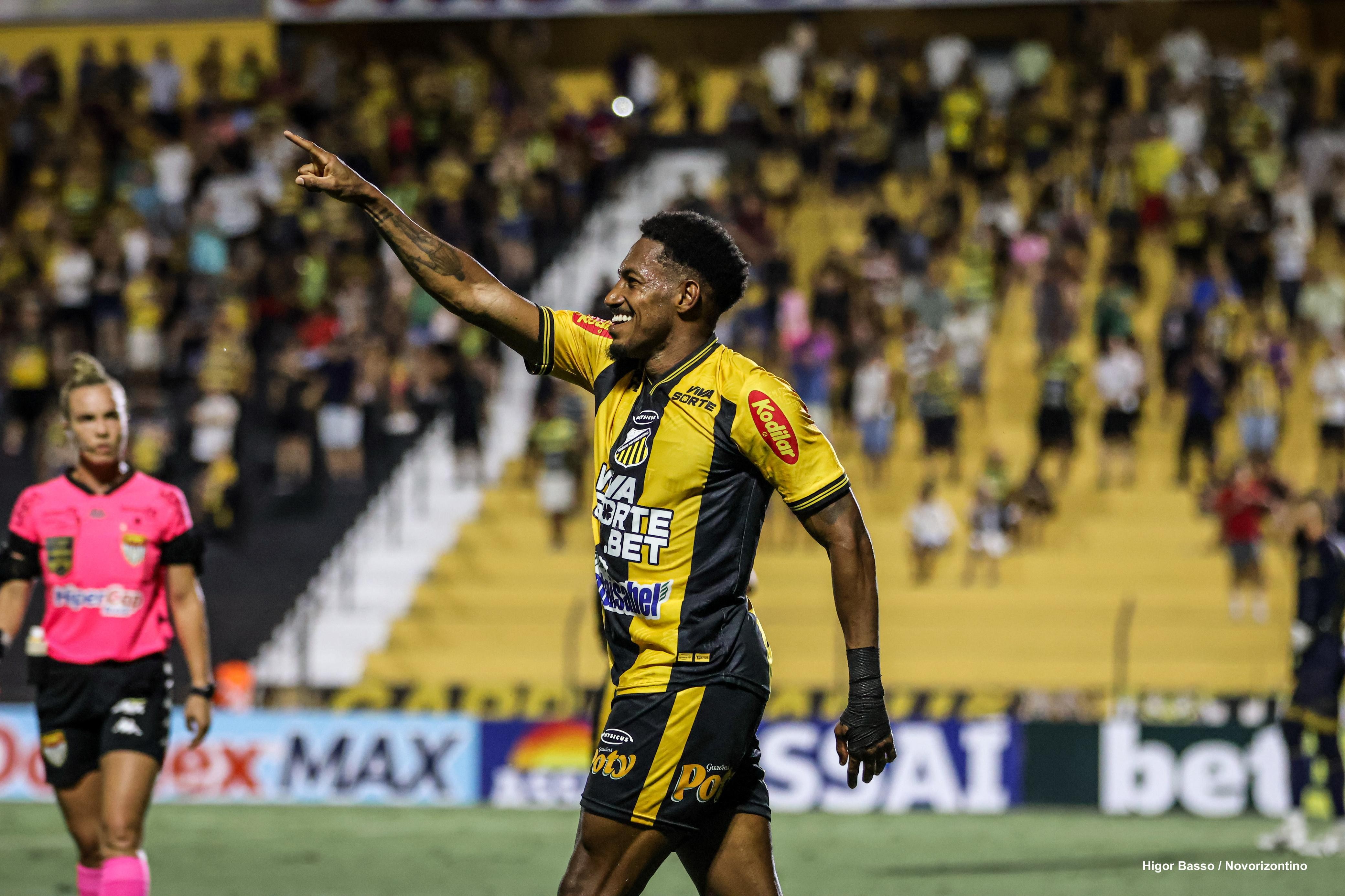 Londrina acerta com atacante ex-Fluminense e dois volantes para sequência da Série B