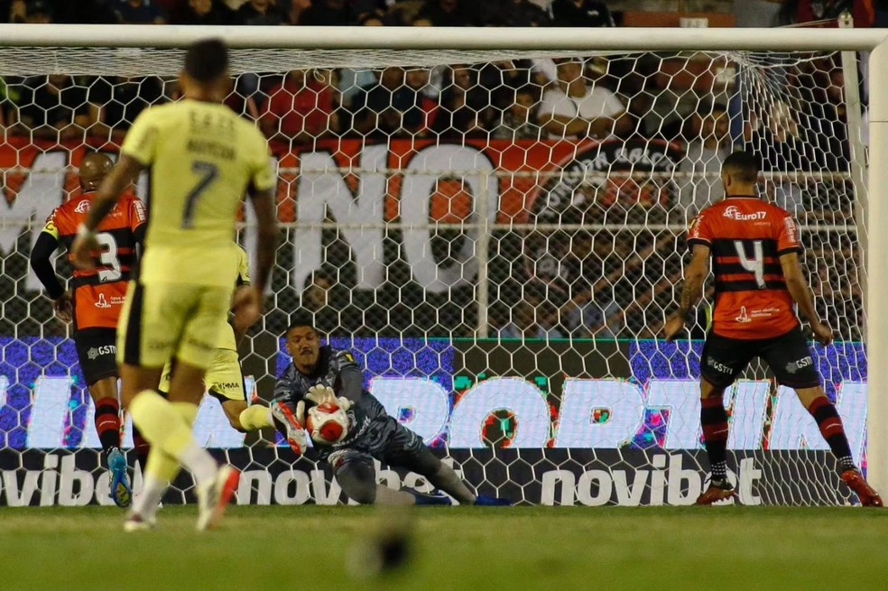 Jefferson Paulino em ação contra o Corinthians — Foto: Miguel Schincariol/Ituano FC