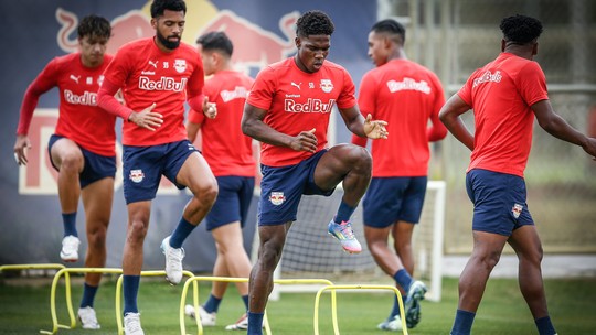 Bragantino volta aos treinos com cinco atletas no DM e seis pendurados