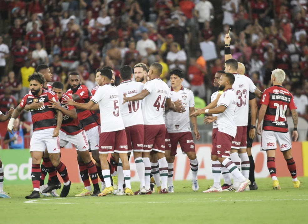 Confusão entre jogadores do Flamengo e Fluminense, pelo Carioca 2023 — Foto: André Durão