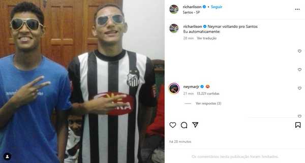 Richarlison posta foto com camisa do Santos para celebrar volta de Neymar, e ídolo reage