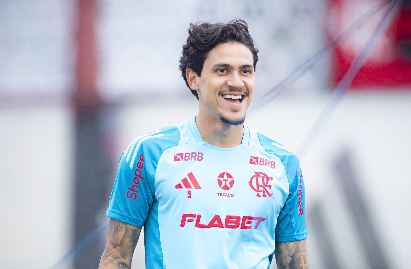 Pedro disponível no Clássico Flamengo x Fluminense com Filipe Luís.