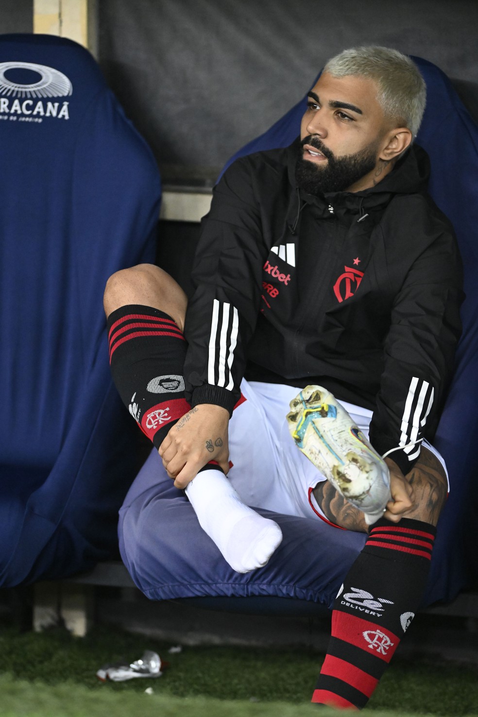 Gabigol no banco em Flamengo x Fortaleza  Foto: Andr Duro