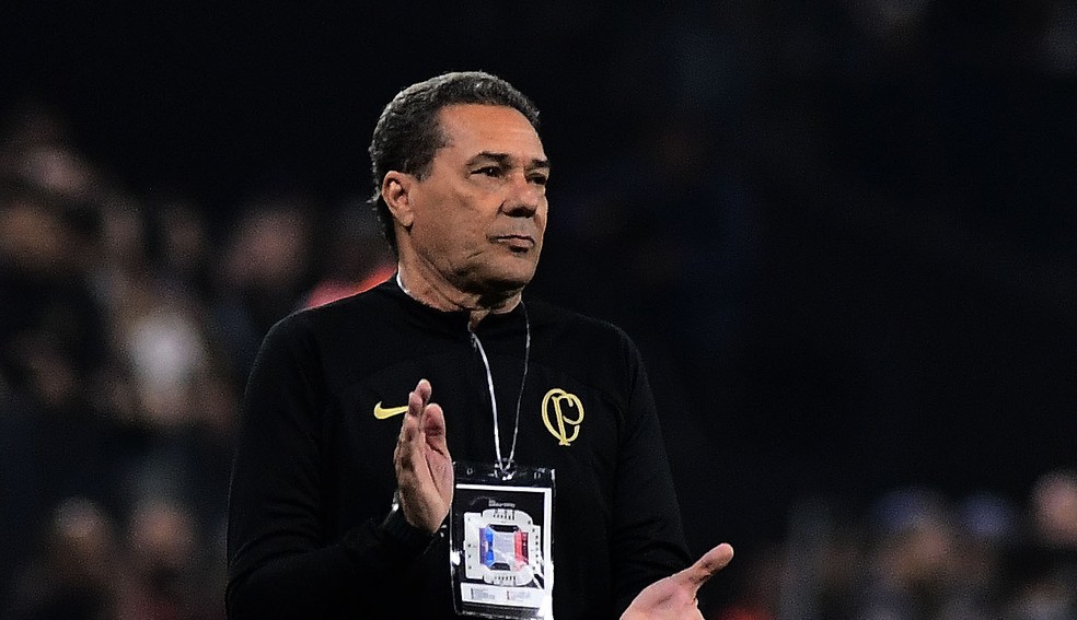 Vanderlei Luxemburgo em Corinthians x Newell