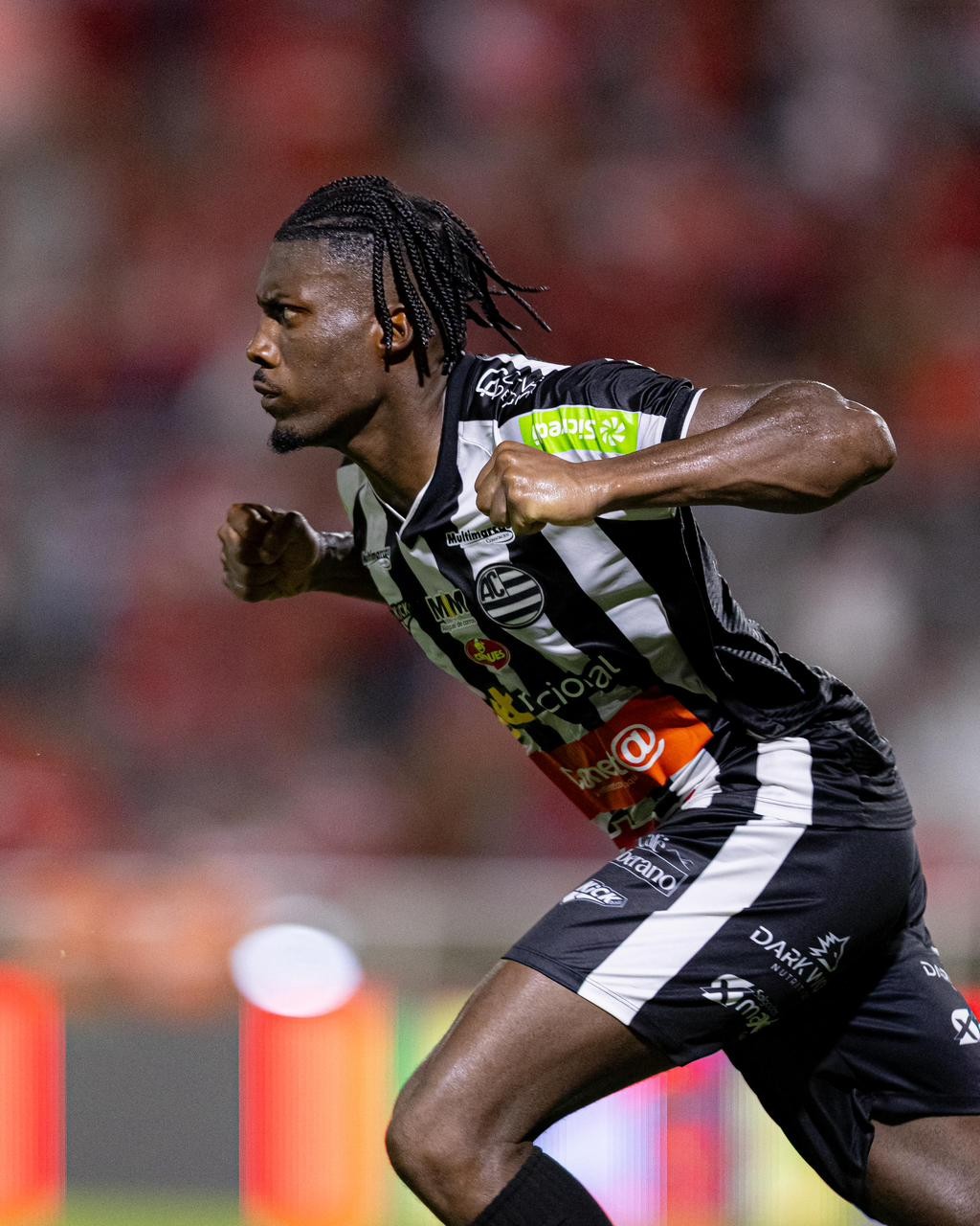 Algoz do CRB em abril, Ronaldo Tavares sofre séria lesão no joelho