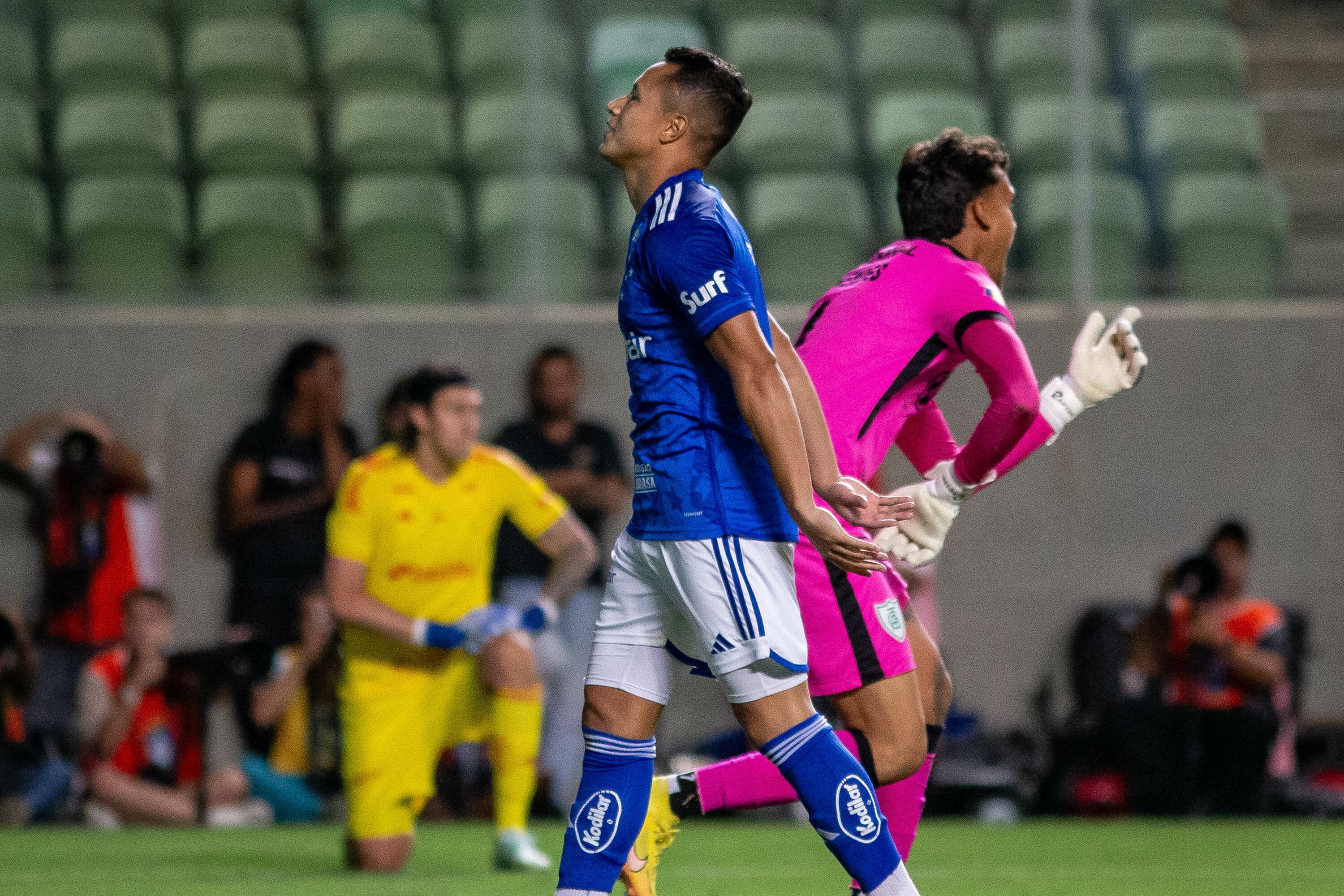 Explicação da turbulência do Cruzeiro em 2025: análise dos fatores predominantes