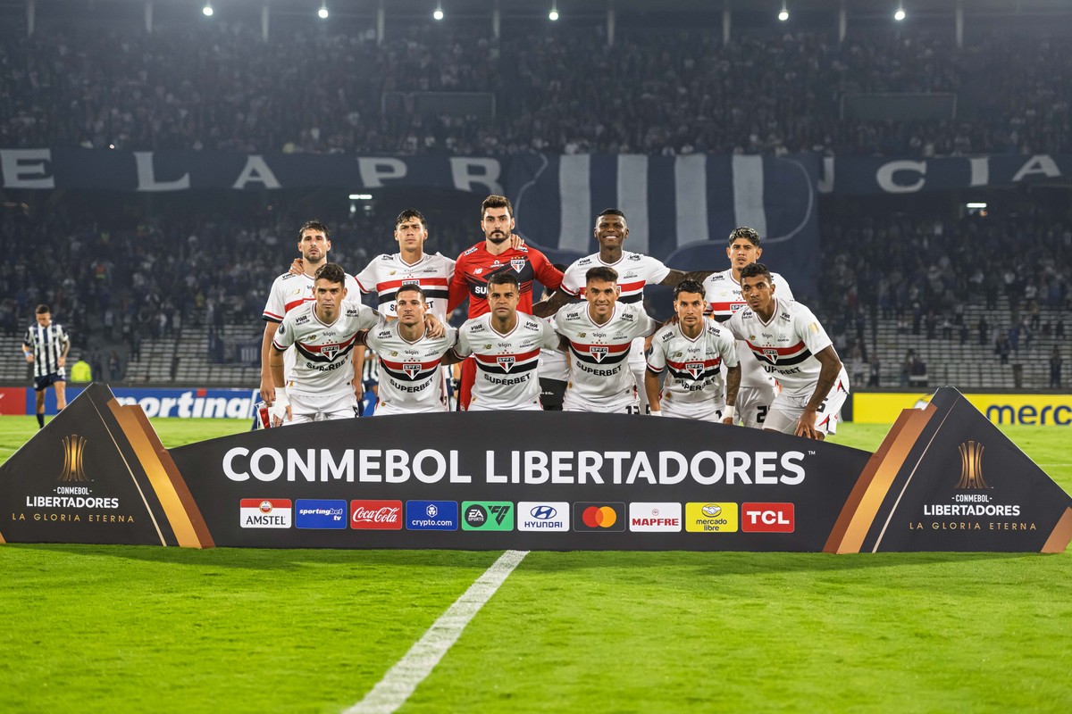 Alisson brilha e garante vitória do São Paulo na estreia da Libertadores
