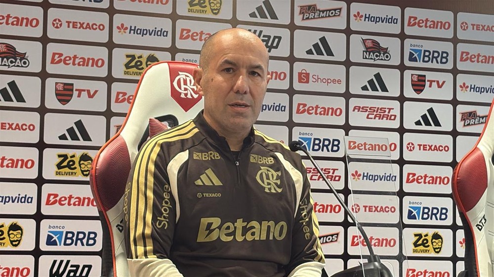 Leonardo Jardim é apresentado no Flamengo e admite erro em declaração sobre o Cruzeiro