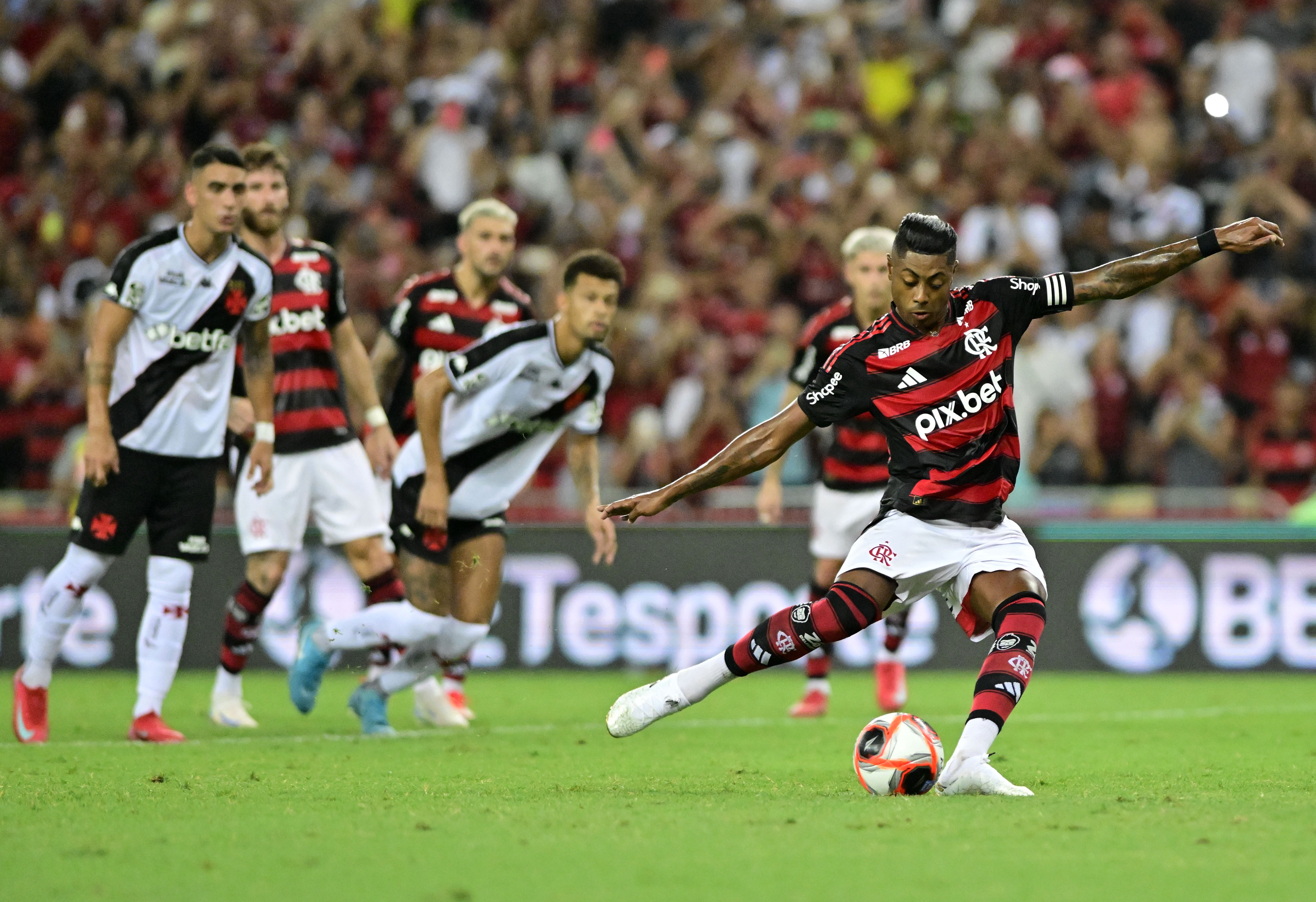 Diferenças Além do Campo: Flamengo 2 x 0 Vasco