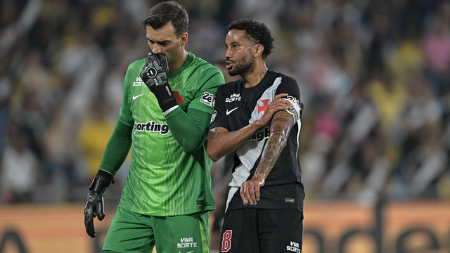 Léo Jardim e Jair em Vasco x Fluminense