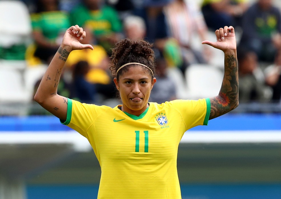 Cristiane: lugar de mãe é (também) no futebol - Tpm