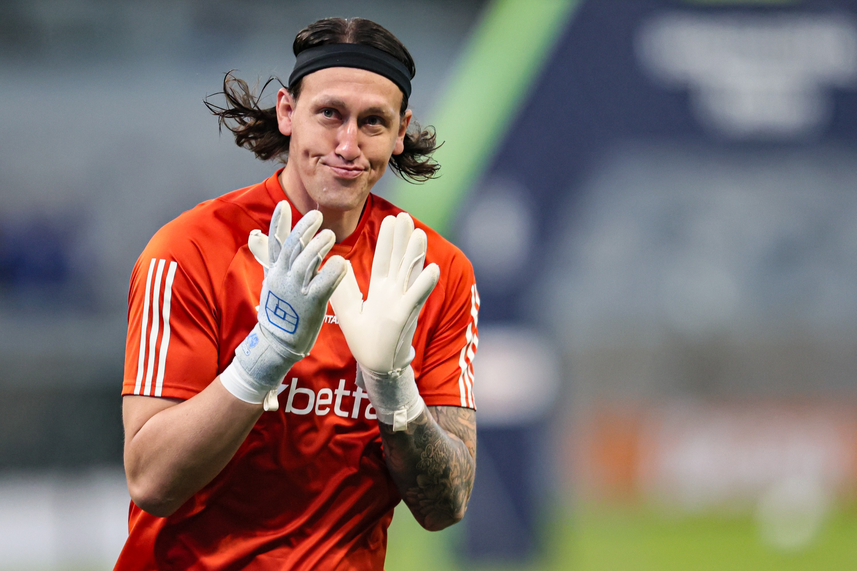 CRUZEIRO DE OLHO NO GOLEIRO! Diretoria toma decisão importante sobre o futuro da posição!