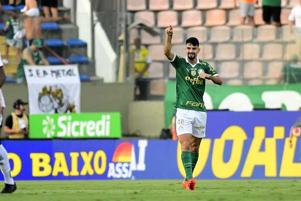Artlheiro do Paulistão Flaco López celebra hat-trick e crescimento no Palmeiras