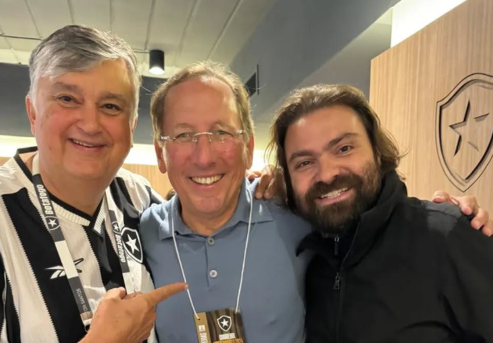 Durcesio Mello, John Textor e Joo Paulo Magalhes Lins  Foto: Reproduo
