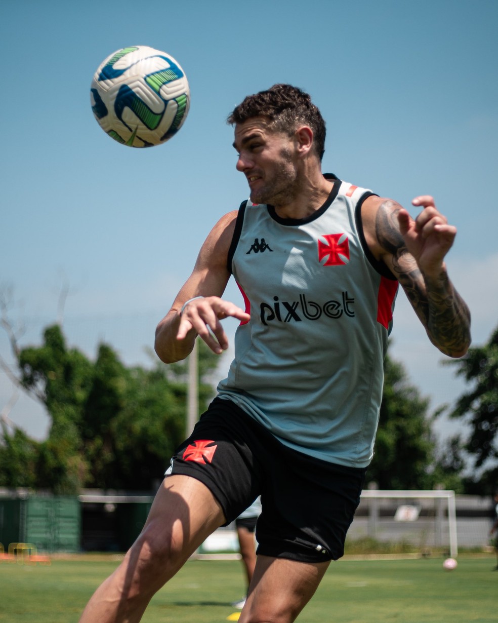 Vegetti vai enfrentar o Cruzeiro � Foto: Leandro Amorim / Vasco