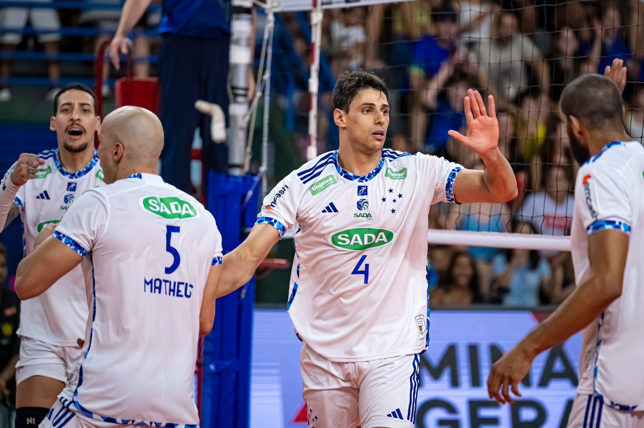 Cruzeiro vence Guarulhos por 3 a 0 e garante vaga na semifinal da Superliga