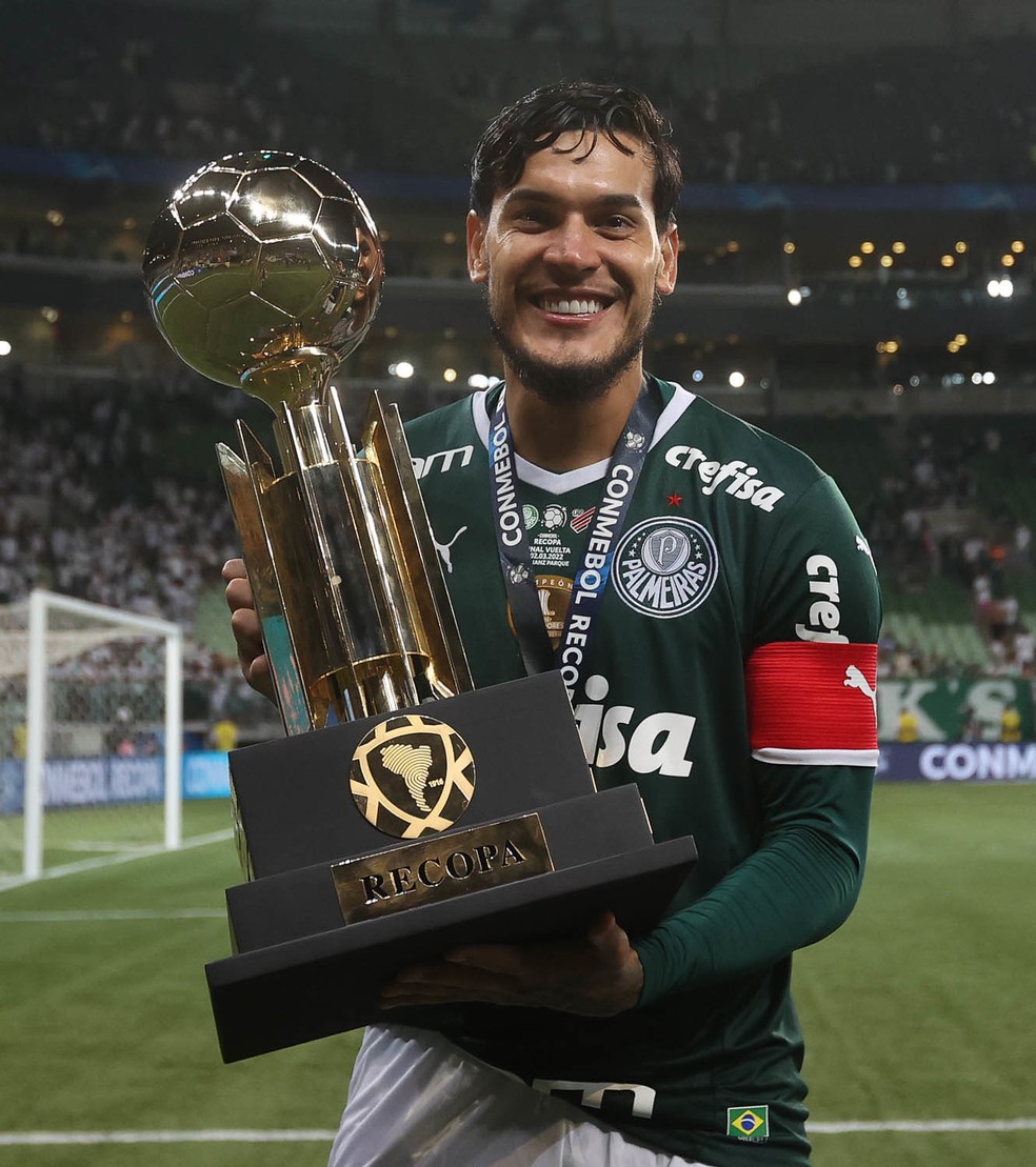 gustavo gomez  Jogadores palmeiras, Maior campeão do brasil, Brasileirao