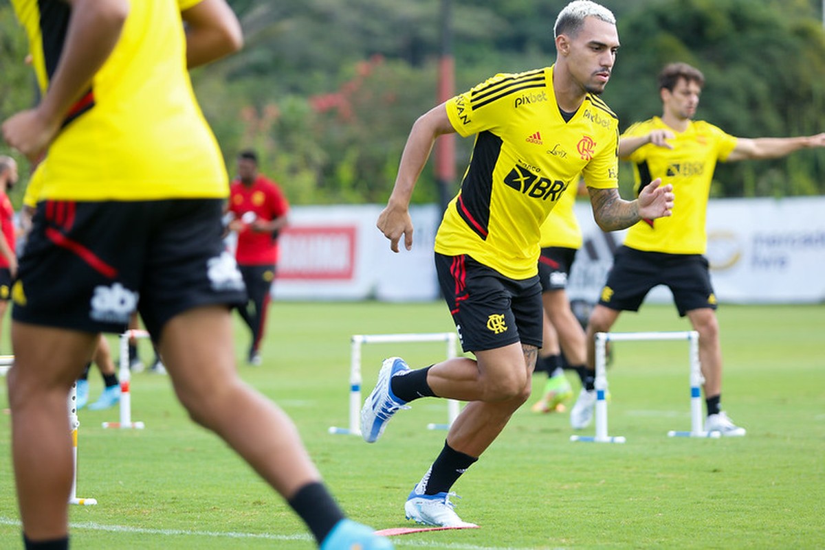 Flamengo Recusa Ofertas De Clubes Ingleses Por Matheuzinho Na Reta 