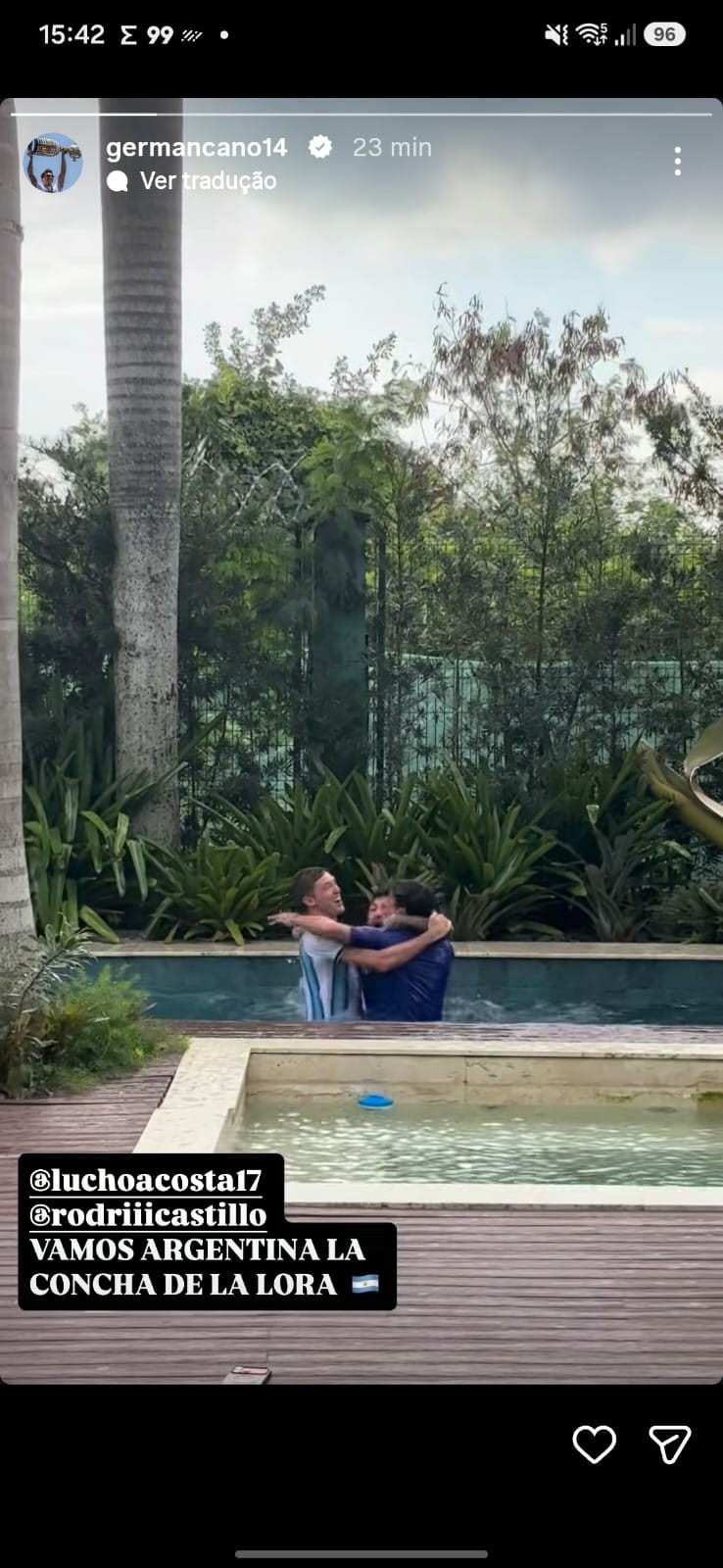 Cano, Castillo e Lucho, do Fluminense, pulam na piscina e vão à loucura com virada da Argentina; veja