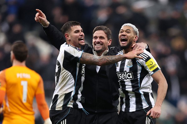 Com gols brasileiros, Newcastle vira no fim, e Joelinton diz: 