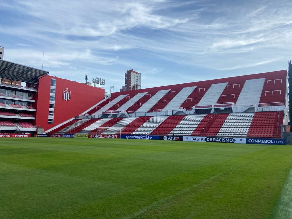 Estádio Jorge Luis Hirschi (UNO), do Estudiantes — Foto: Jéssica Maldonado/ge
