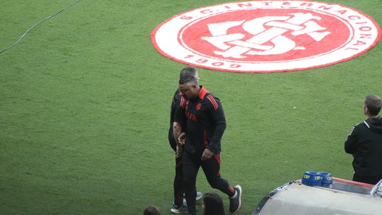 Inter demite o técnico Roger Machado