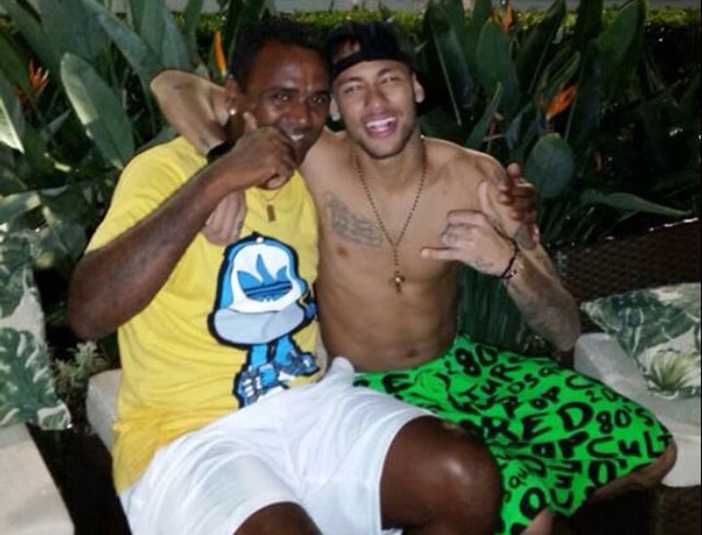 Kleber Pereira e Neymar em foto de 2015 — Foto: Arquivo Pessoal/Kleber Pereira