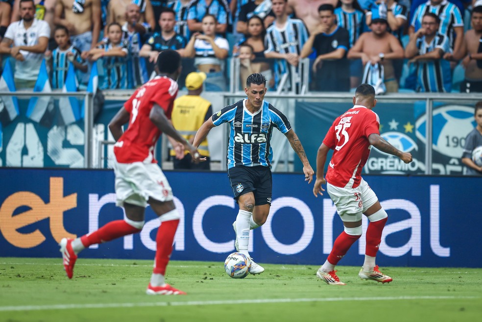 Pavon não conseguiu boas atuações na decisão — Foto: Lucas Uebel / Grêmio FBPA