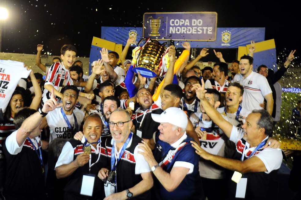 Santa Cruz campeão Copa do Nordeste Campinense — Foto: Ademar Filho / Agência Estado