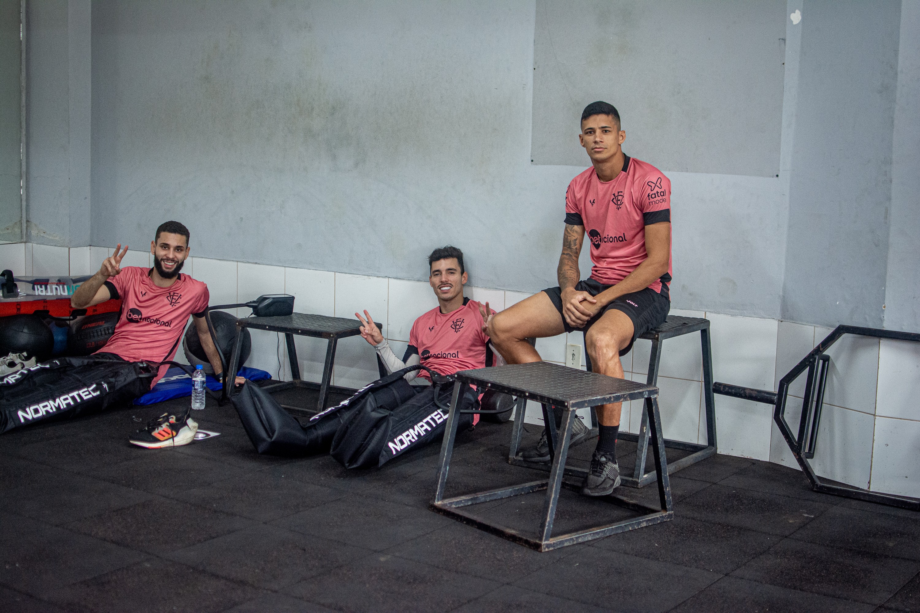 Após derrotar o CRB, Vitória volta aos treinos e já pensa no confronto ...