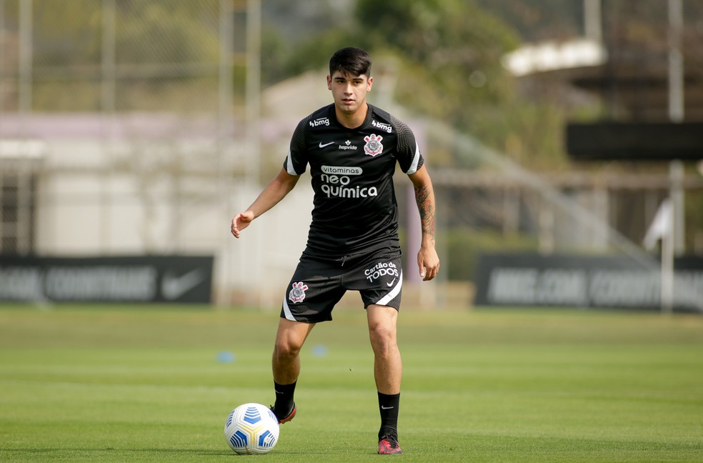 Ángelo Araos em treino do Corinthians — Foto: Rodrigo Coca / Ag.Corinthians