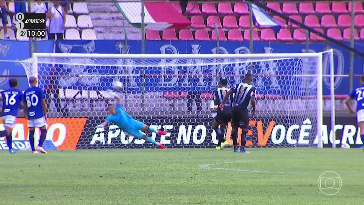 Jonathas lidera a artilharia nas quatro divisões do futebol brasileiro.