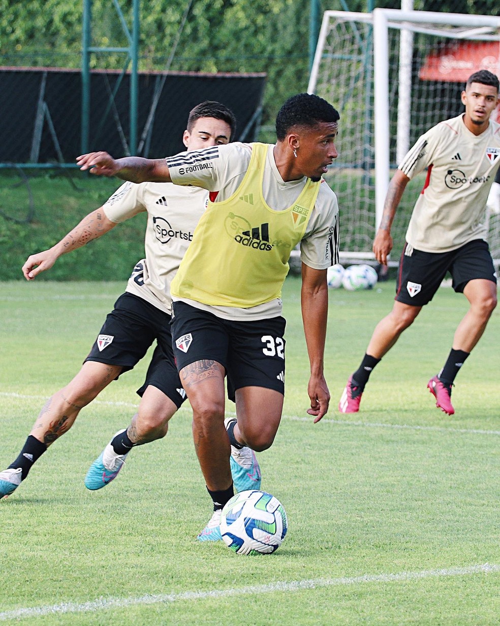 Marcos Paulo em treino do São Paulo — Foto: Divulgação