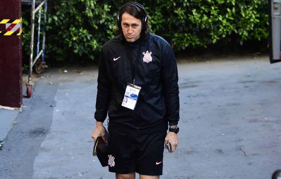 Cássio antes de jogo do Corinthians nessa temporada  — Foto: Marcos Ribolli