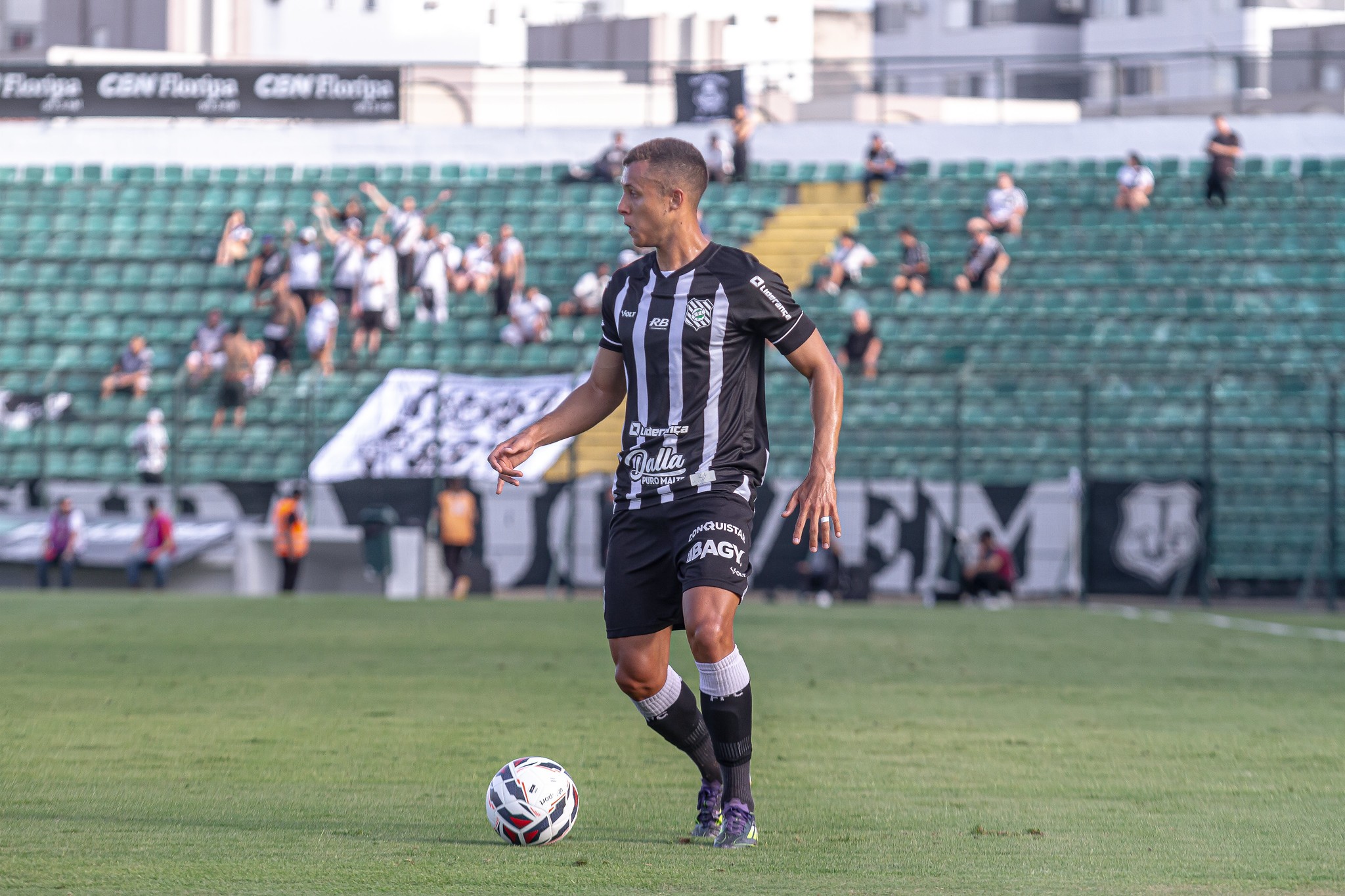 Pintado encerra dúvida sobre a lateral do Figueirense: “Samuel”