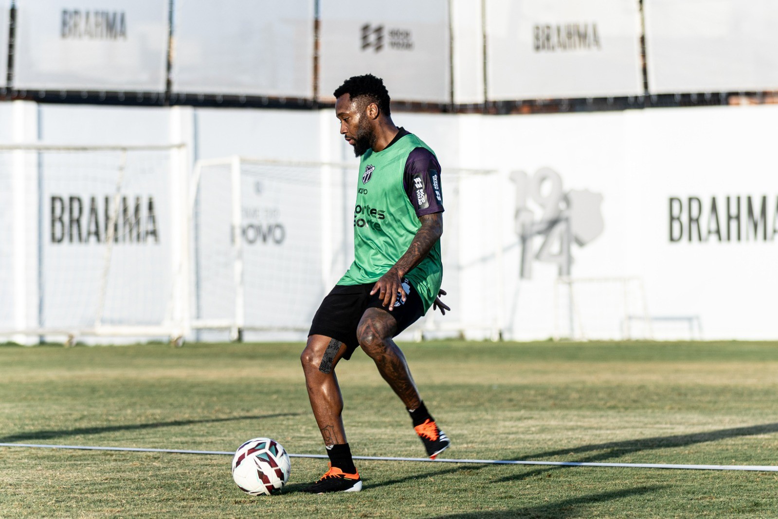 Sávio deve substituir Sanchez contra o Athletic