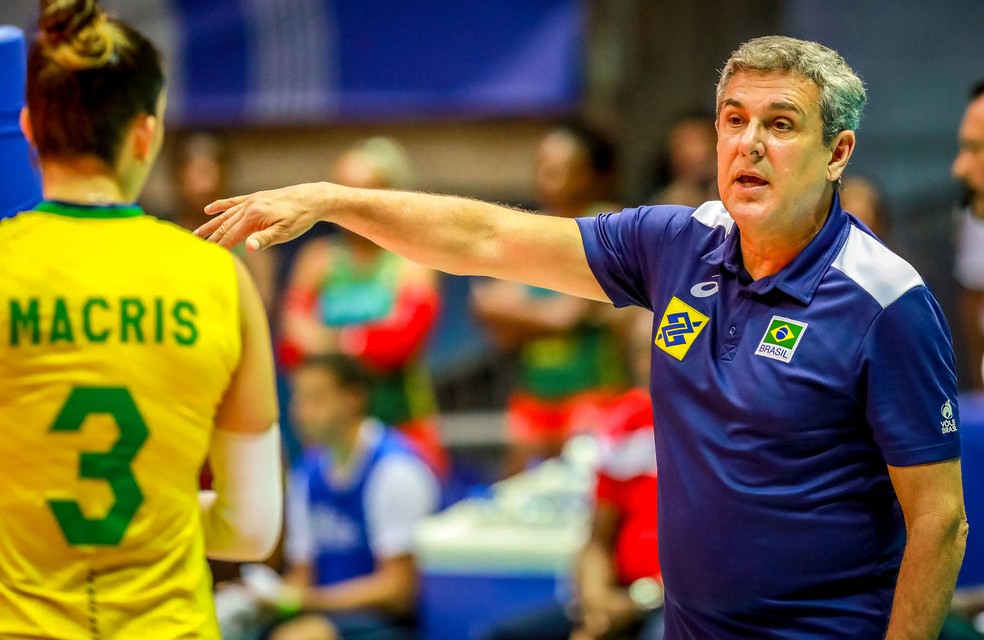 José Roberto Guimarães convoca a Seleção Brasileira feminina para