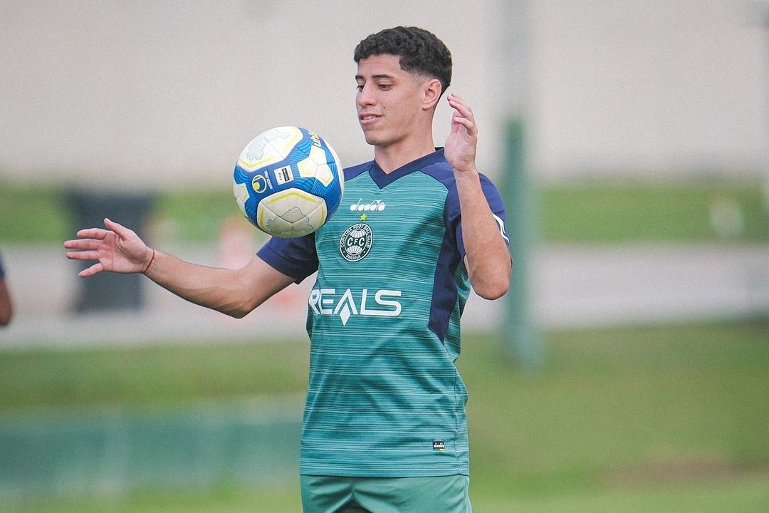 Fluminense negocia empréstimo de Yago Ferreira para o Brasiliense