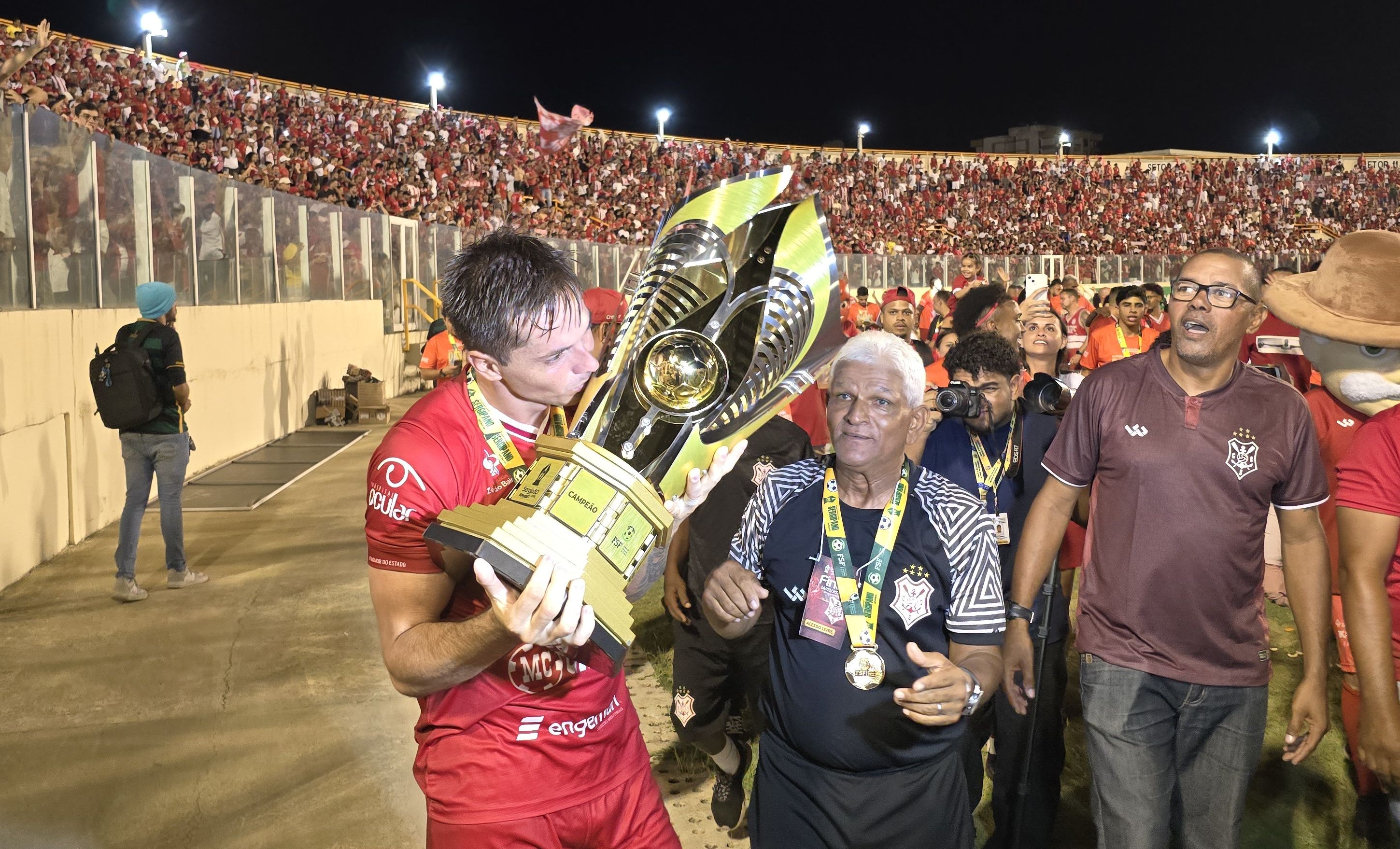 Campeão estadual com o Sergipe, capitão Victor Massaia retorna ao clube