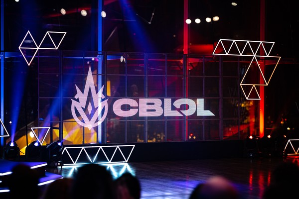 Prêmio CBLOL 2023 consagra jogadores da LOUD; veja os vencedores