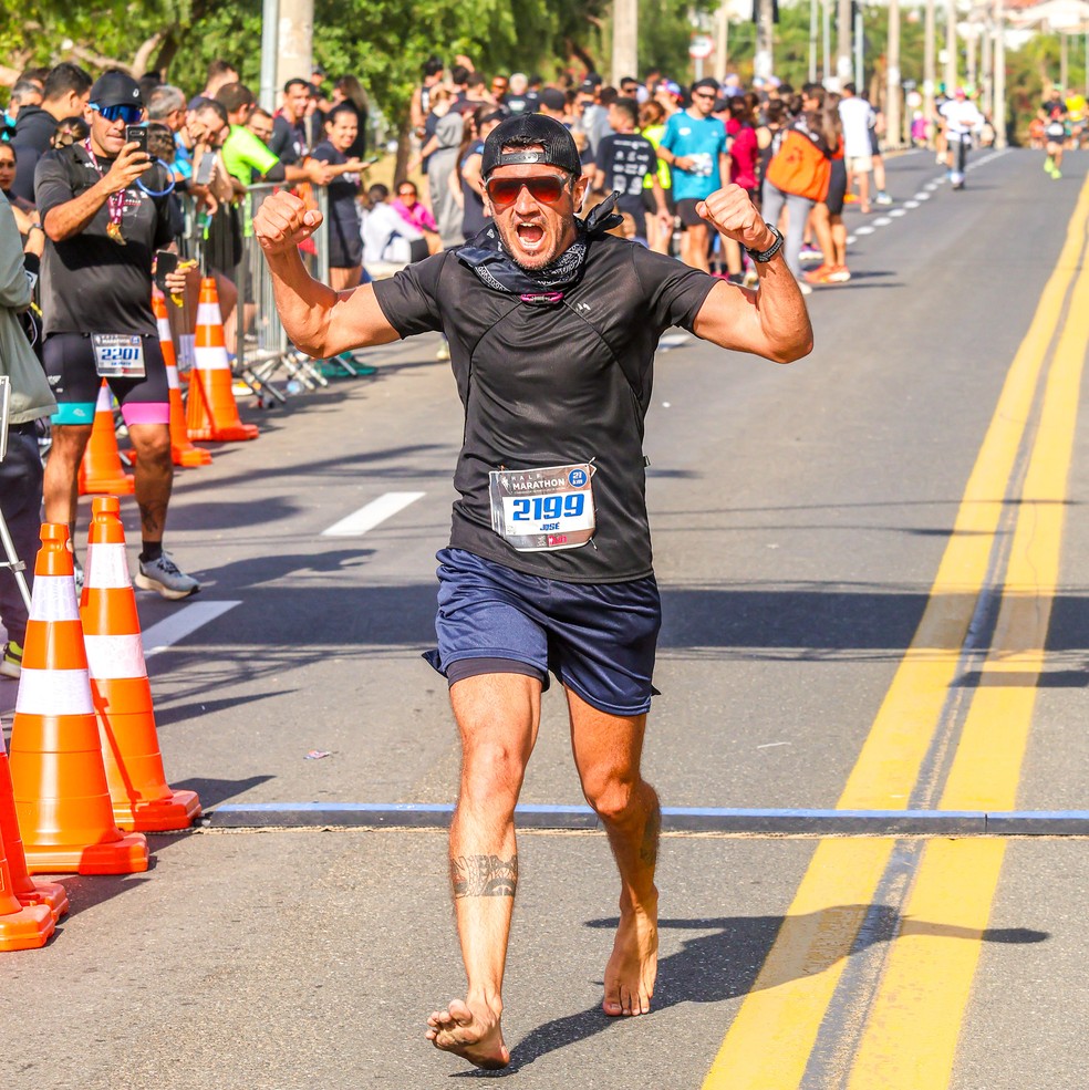 Momento da chegada de José Vinicius na meia maratona de Sorocaba — Foto: Arquivo pessoal