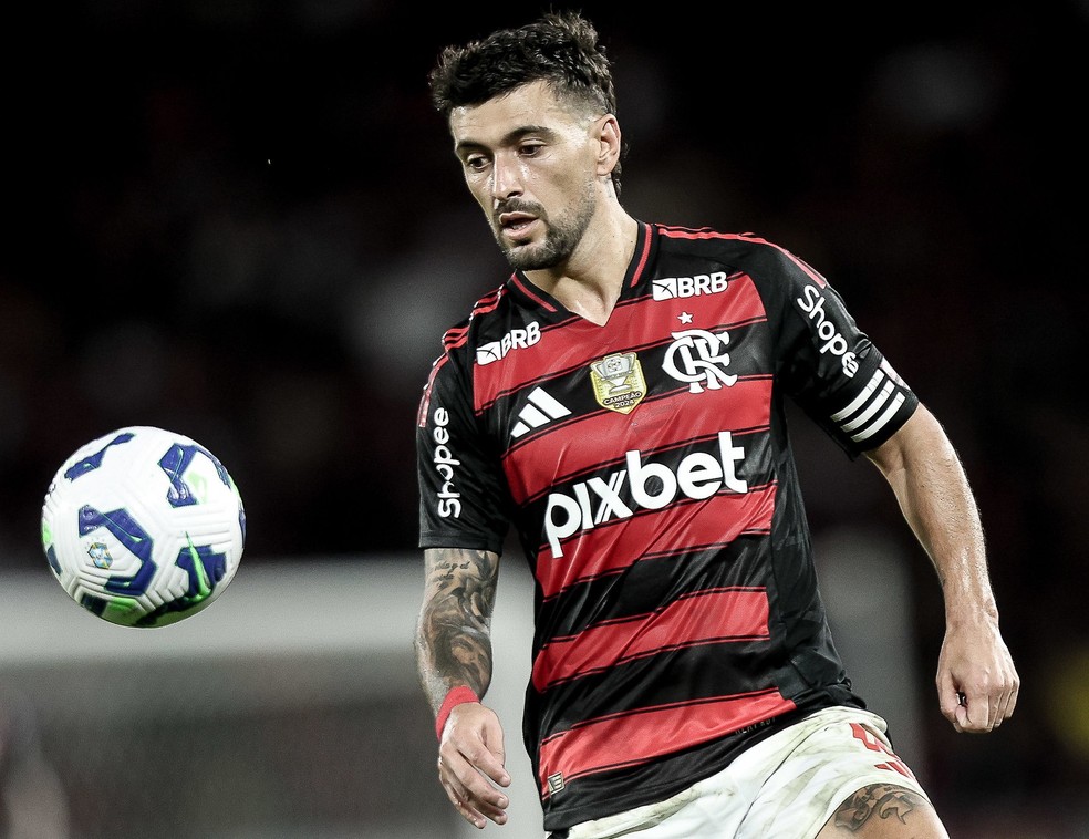 Arrascaeta em ação pelo Flamengo — Foto: Gilvan de Souza / Flamengo