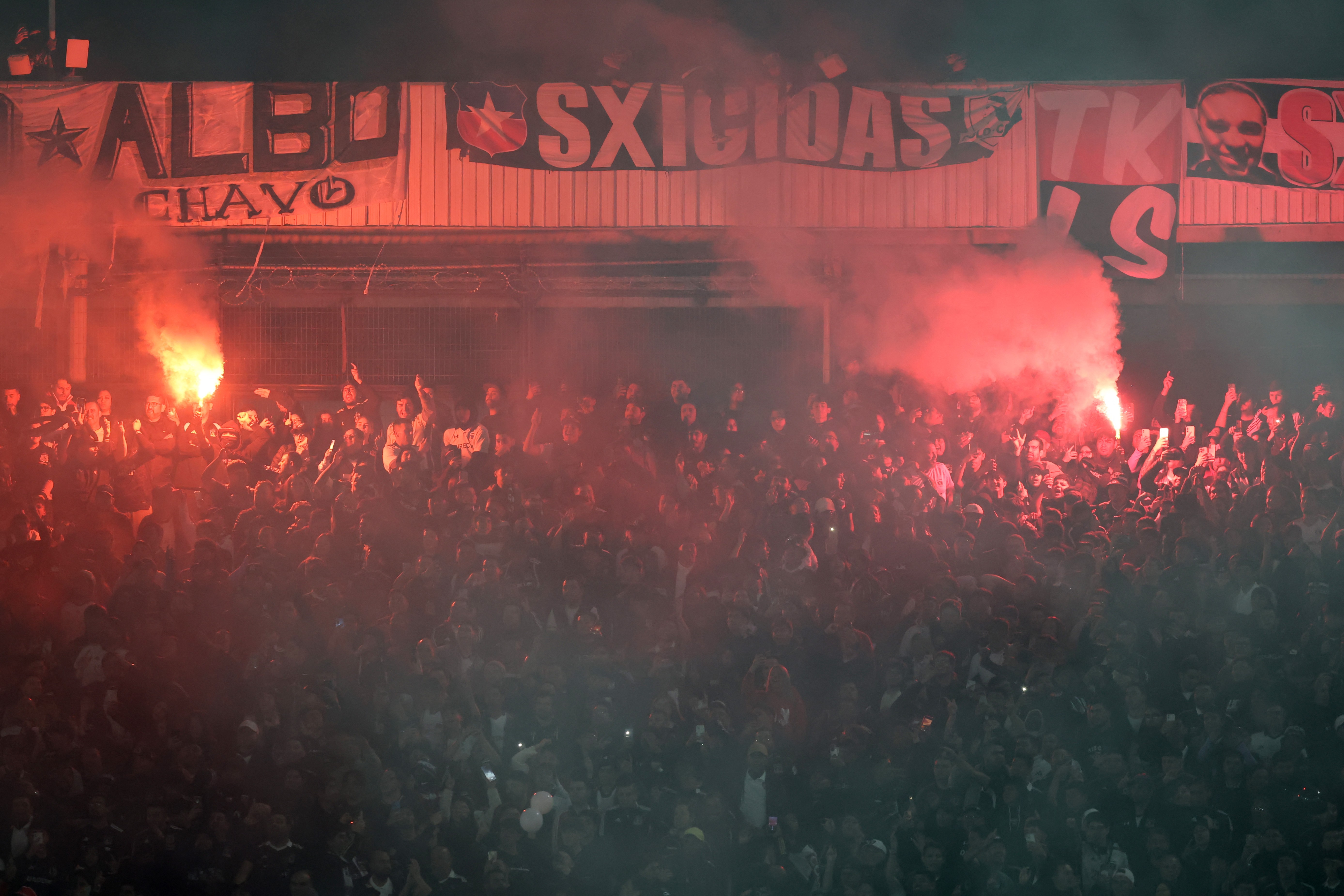 Torcida do Colo-Colo faz ameaça à polícia: "Vingança"