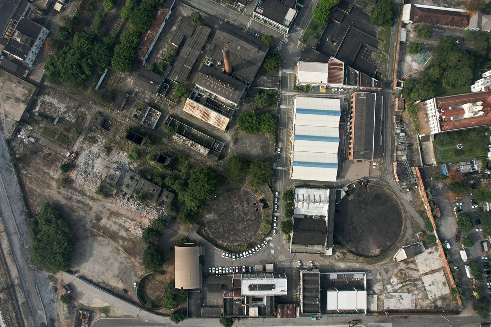 Imagem aérea do terreno do Gasômetro, onde o Flamengo deseja construir seu estádio — Foto: André Durão